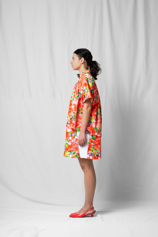 Pink flowers short-sleeve Bowie Shirt from the SS26 collection by STEF SERIES shown from the side.