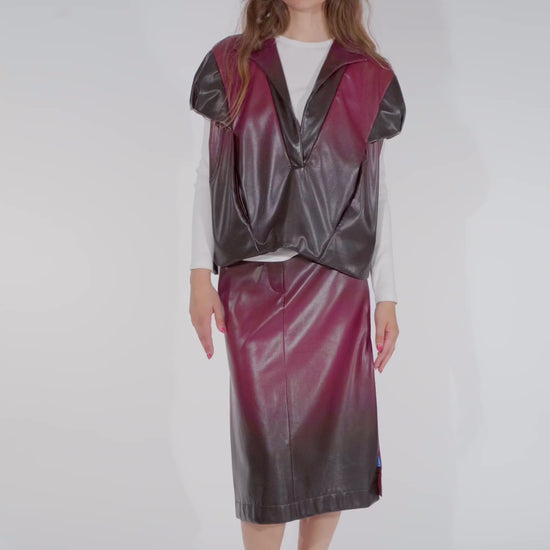 Video of model showing leather midi skirt Asil and leather vest Aiko in brown ombre from STEF SERIES AW25.