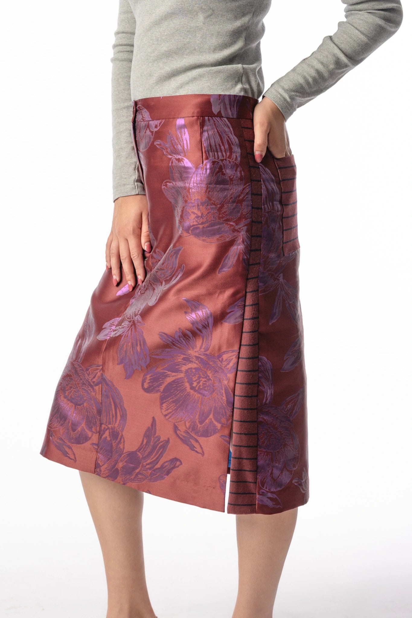 Floral midi skirt Asil in bordeaux from STEF SERIES AW25, front shown from side.