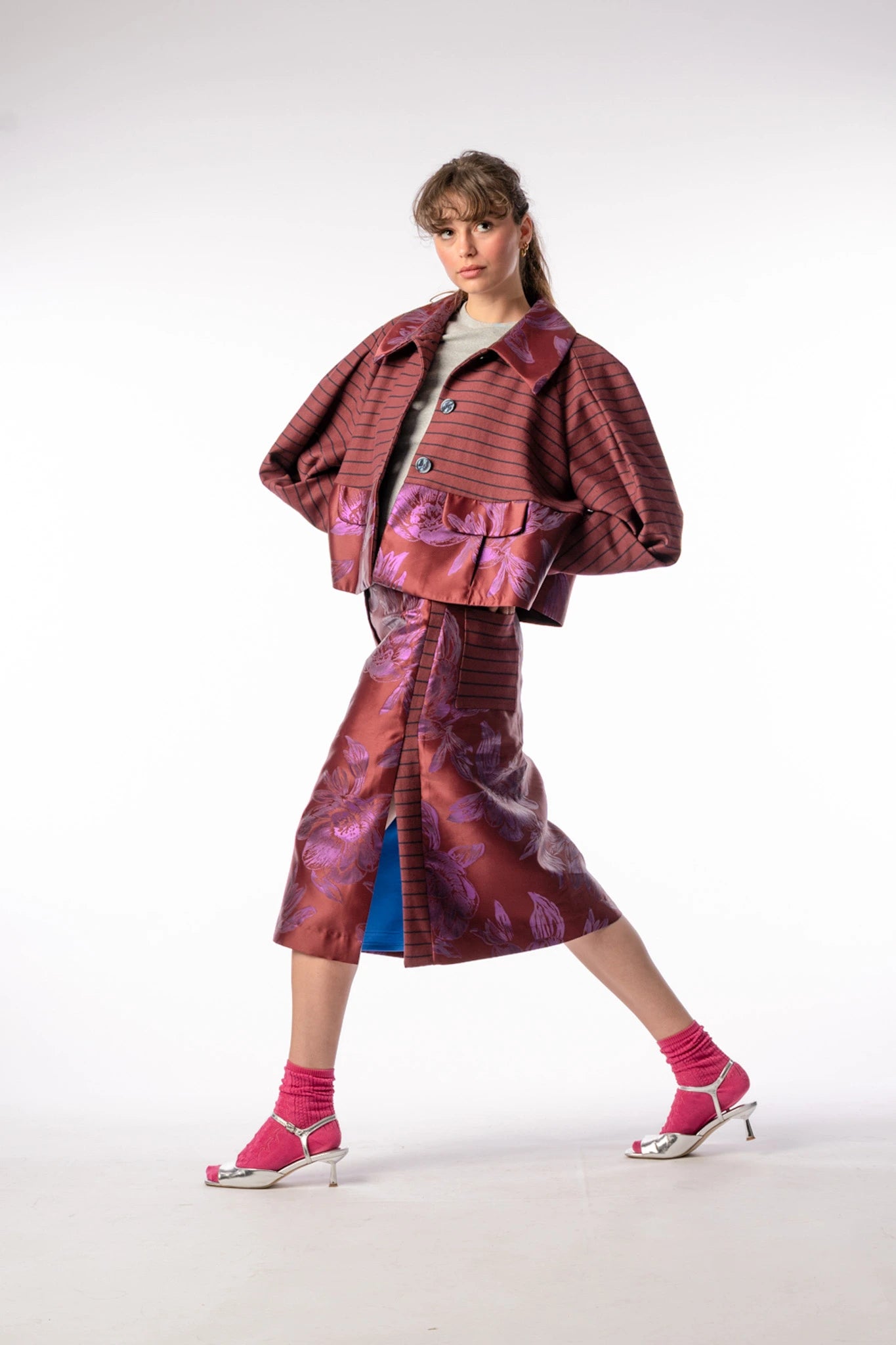 Floral midi skirt Asil in bordeaux from STEF SERIES AW25, shown from side.