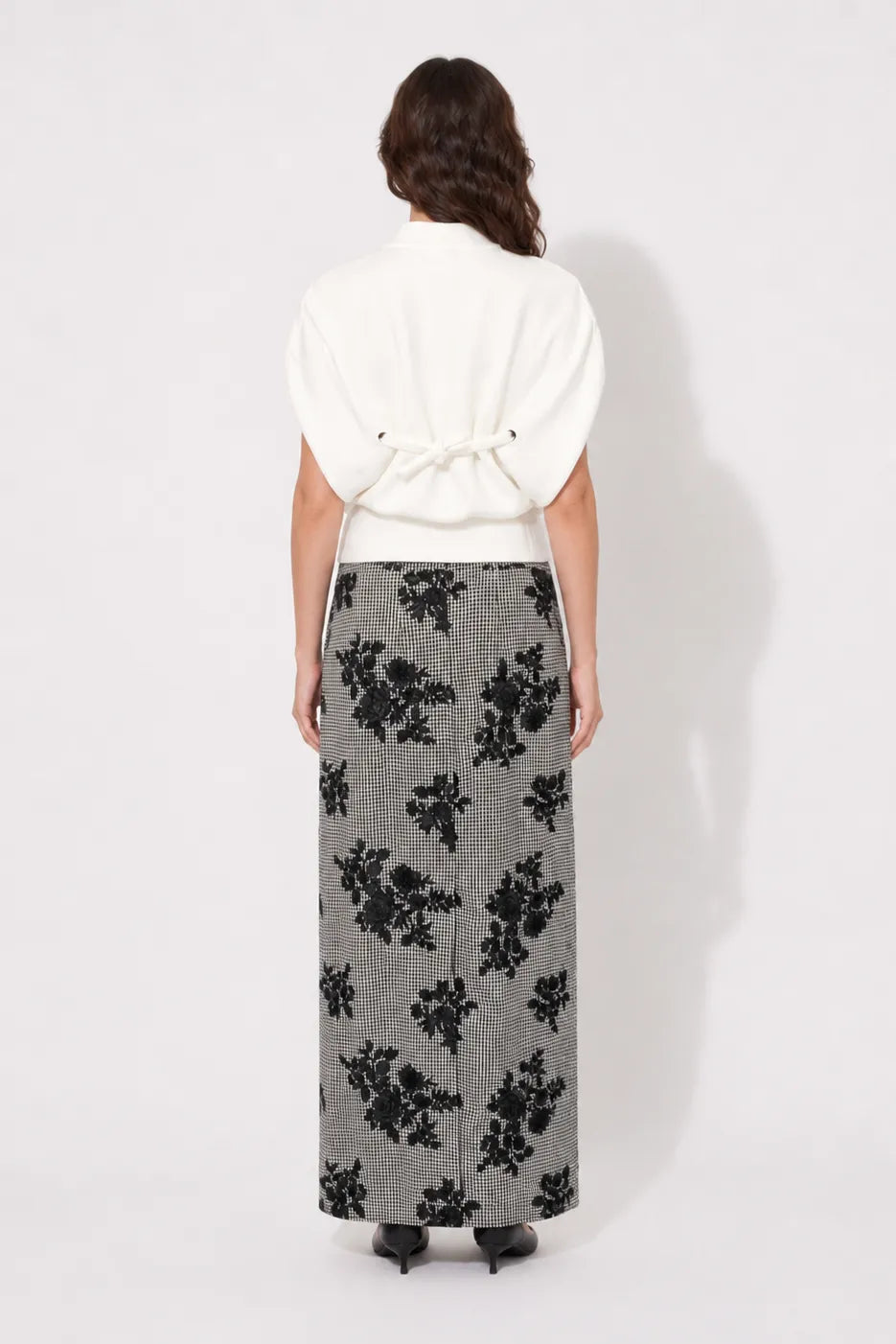 Back view of the STEF SERIES Cece balloon-shaped shirt from ecru jersey.