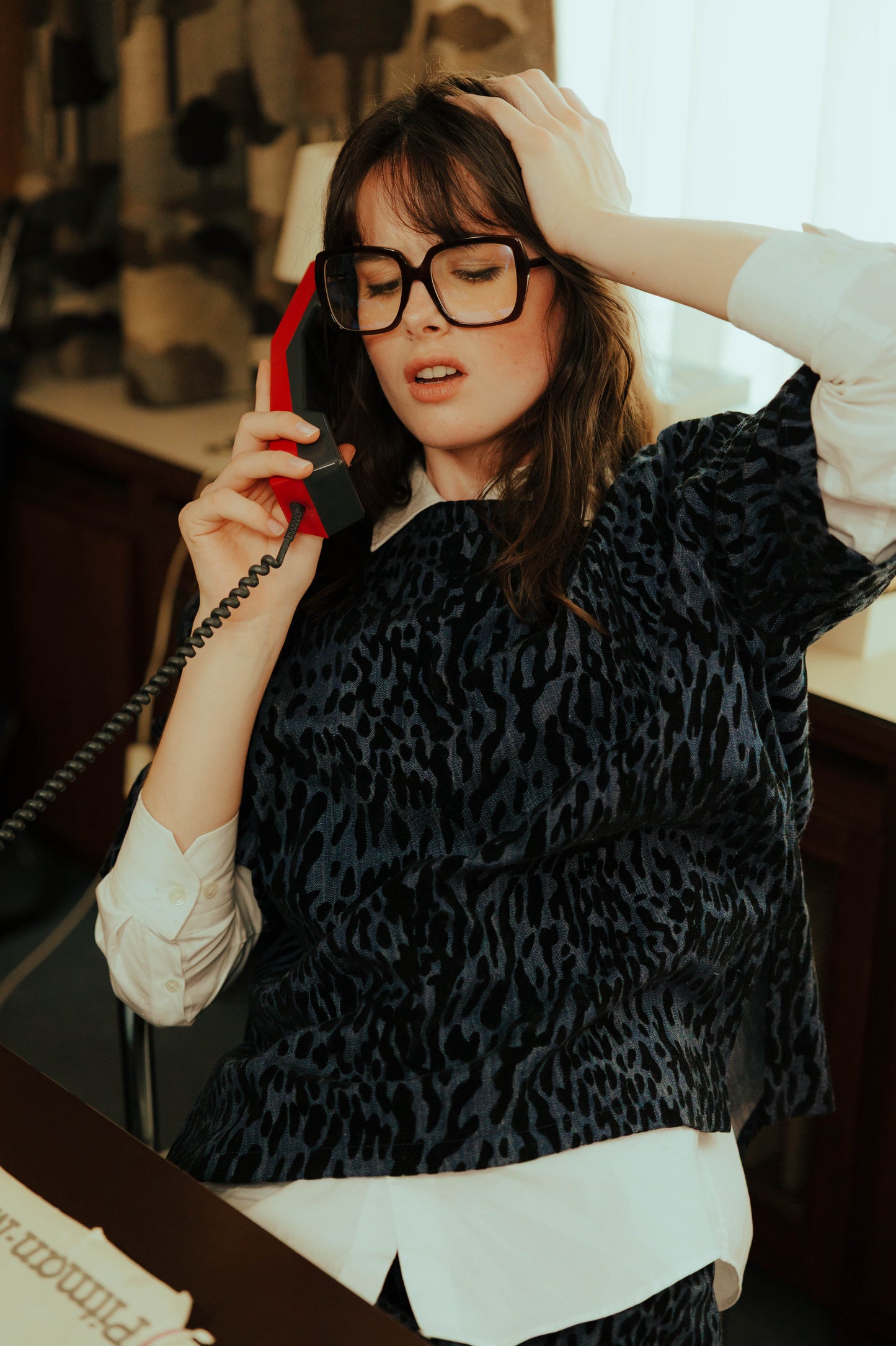 Model wearing the STEF SERIES Ciska boxy T-shirt crafted from denim with a distinctive velvet leopard print.