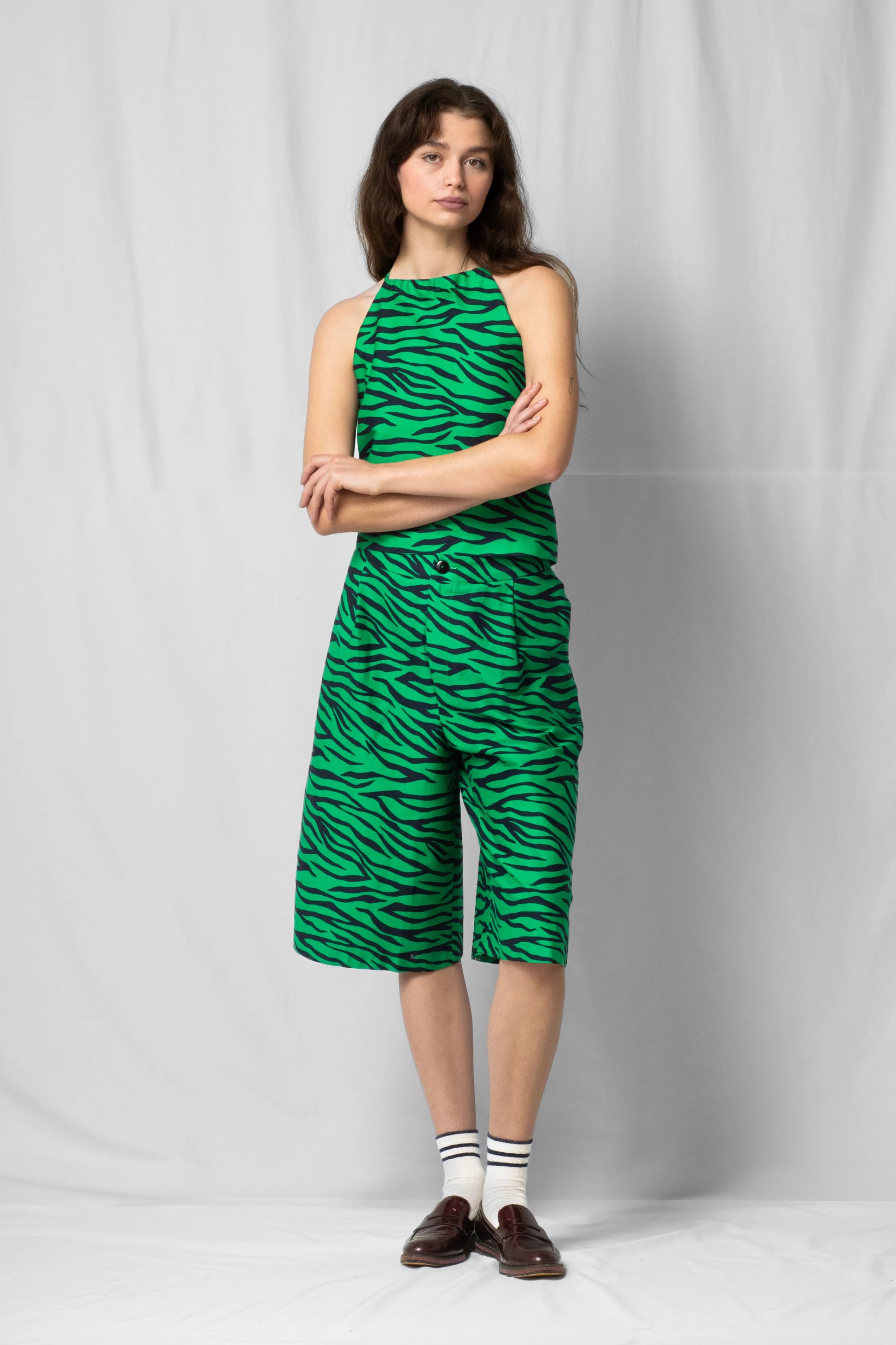green zebra wide-leg bran bermuda shorts with pockets and zip closure from the SS26 collection by STEF SERIES