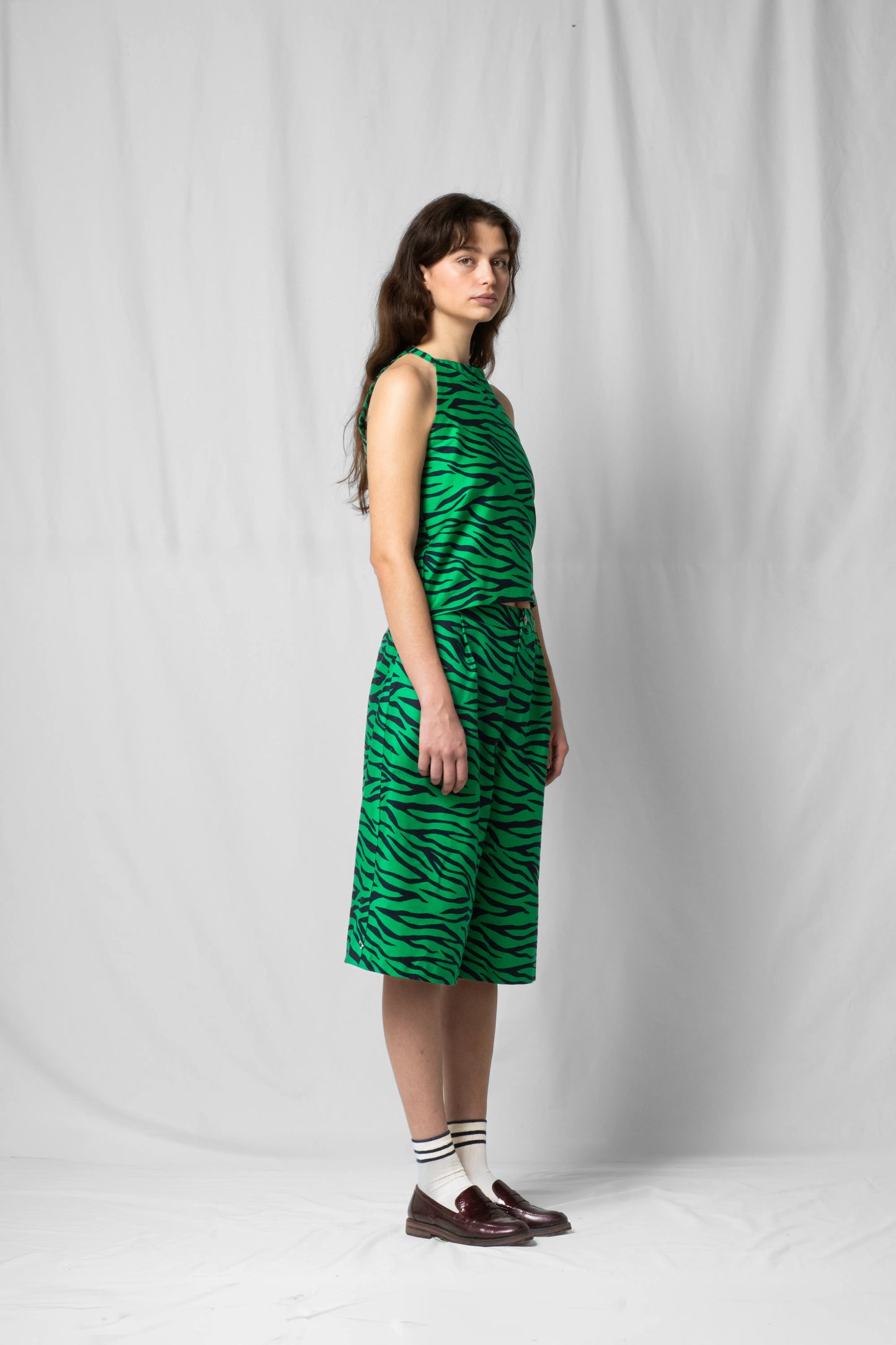 green zebra wide-leg bran bermuda shorts with pockets and zip closure from the SS26 collection by STEF SERIES
